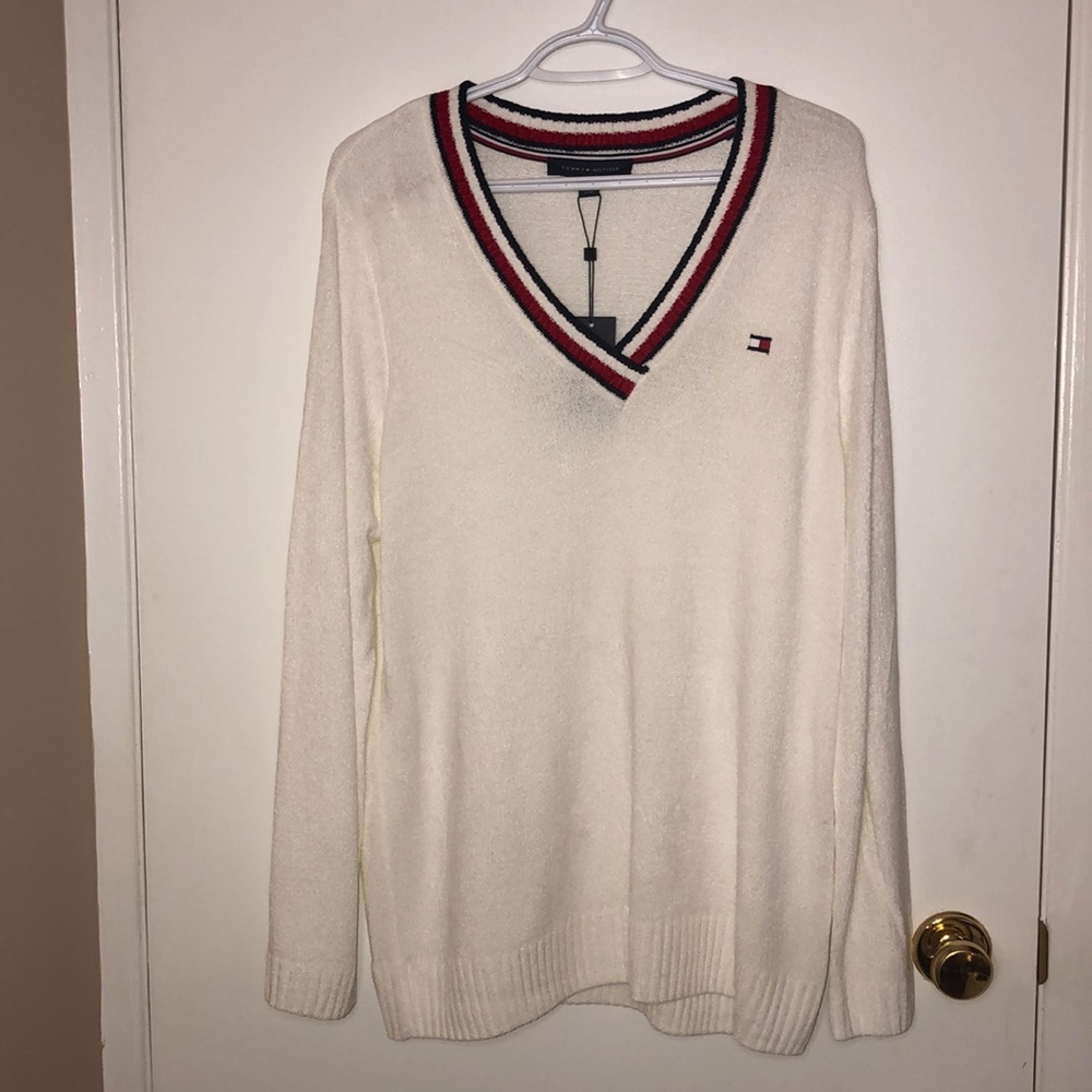 🎄Tommy Hilfiger long sleeve sweater NWT Large